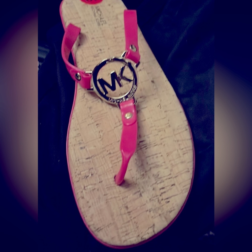 New MK sandals size 10